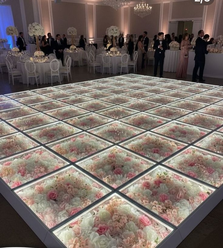 Image gallery marquee